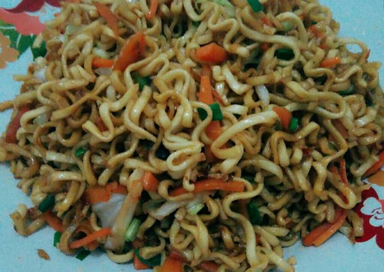 resep lengkap untuk Mie Telur Goreng