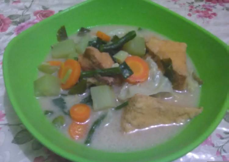 Resep Sayur lodeh tahu coklat Karya Mama Rakha