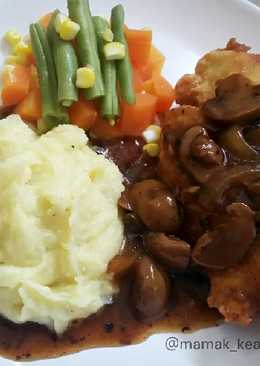 Crispy Chicken Steak dan Saus Mushroom Blackpepper