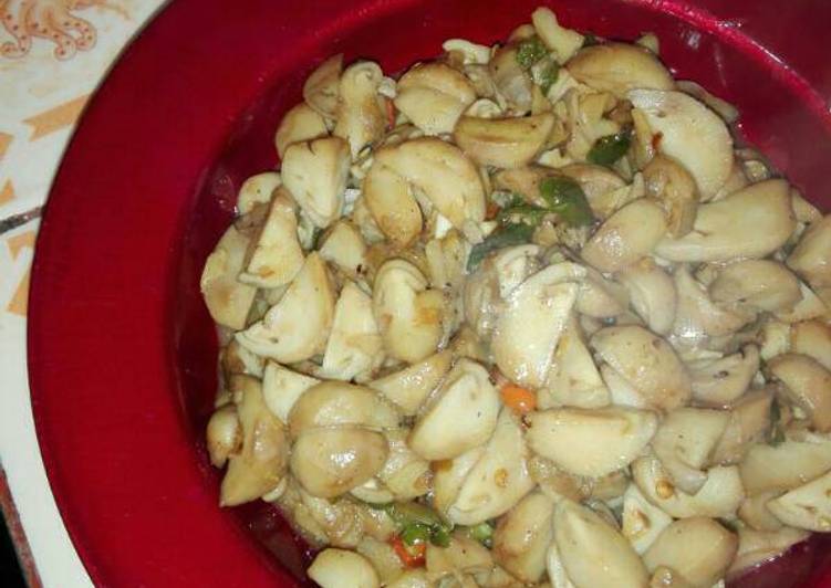 Resep Tumis jamur merang oleh ning ratna - Cookpad