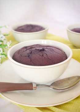 Bowl chocolate cake