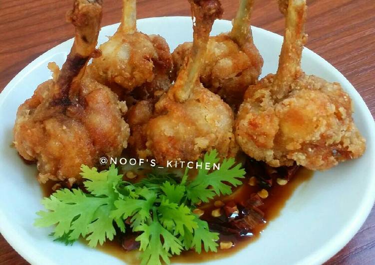 resep Crispy Chicken Lollipop in Spicy,Sweet and Sour Fish Sauce