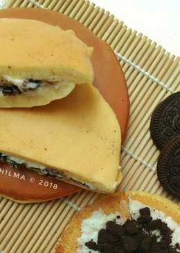 5. Dorayaki Oreo Cheese + Homemade Cream Cheese