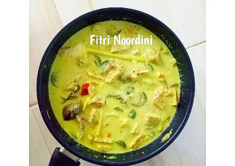 Resep Lodeh Terong dan Tempe untuk Makan Siang - Fitri Noordini