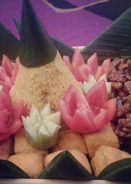 Nasi tumpeng sederhanaððððððð