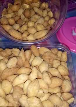 Biji ketapang tanpa kelapa