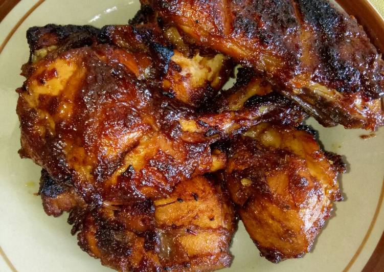 bahan dan cara membuat Ayam bakar ungkep