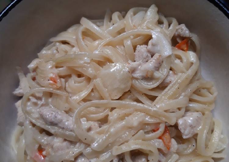 cara membuat Fettucini Chicken Carbonara