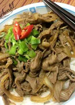 Mangkok Daging ala Yoshinoya (Gyudon Beef Bowl)