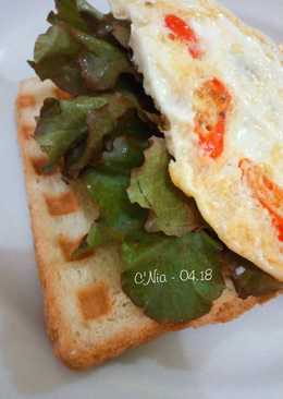 Roti bakar dgn telur Ceplok Pedas