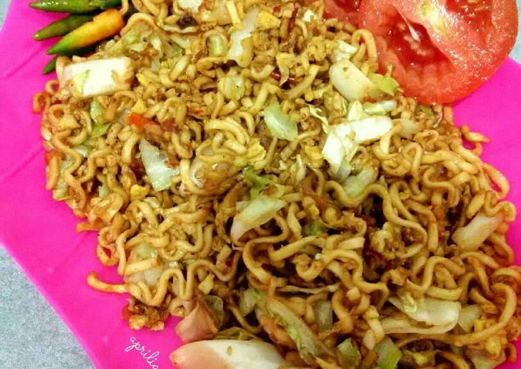 resep lengkap untuk Mie Goreng Tek Tek Roemahan