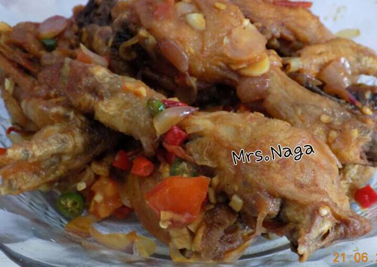 Resep Ayam goreng sambel maknyus By Mrs.Naga