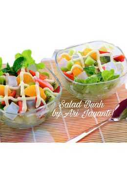 Salad buah youghurt