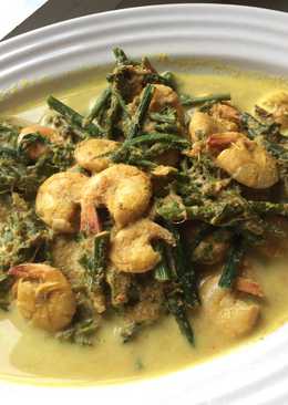 Gulai pakis udang pedas