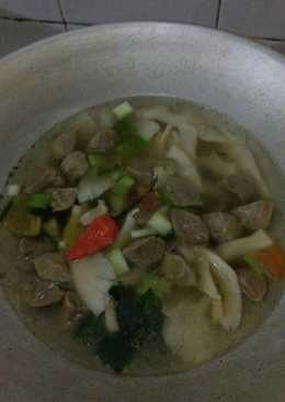 Sop jamur tiram bakso