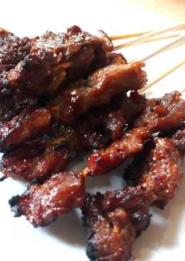 Sate rembiga/rembige (sate daging sapi pedas manis khas Lombok)