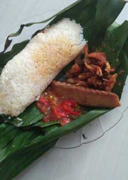 Nasi bakar ayam ati serundeng