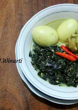 Gulai Daun Singkong Lengkap Dengan Ayam, Telur dan Tempe