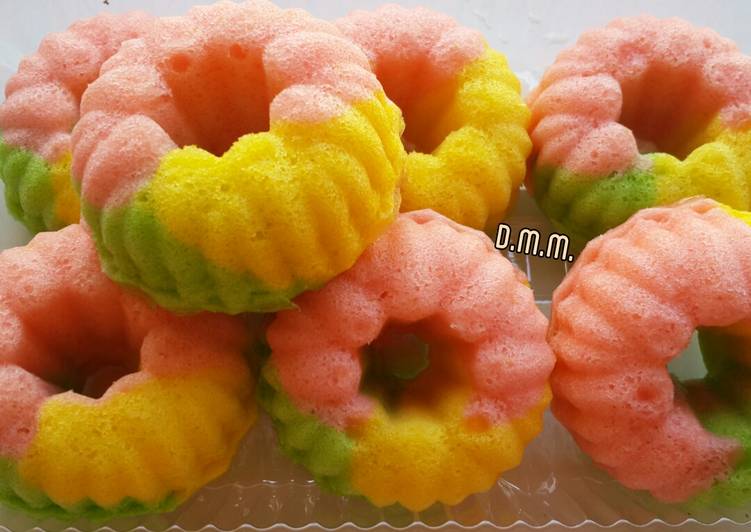 Resep Rainbow cake kukus Ny.Liem Oleh Dewi Mustika