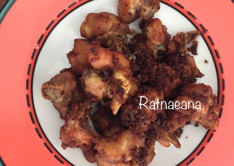 Resep Ayam goreng bawang oleh Eana Ratna - Cookpad