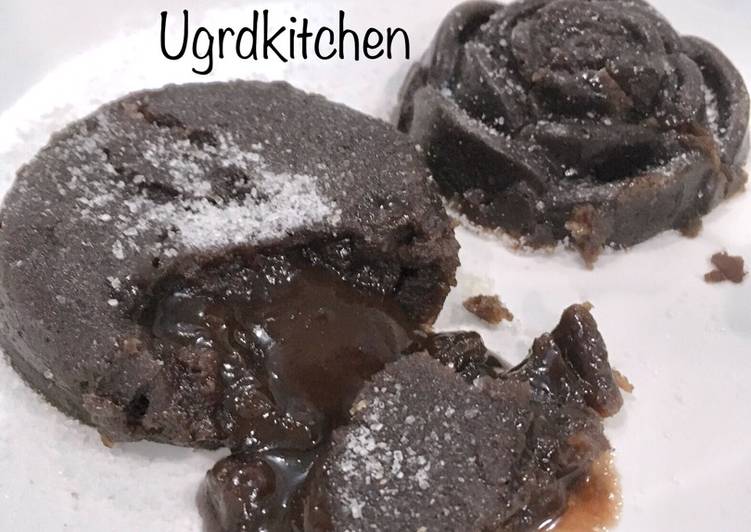 Resep Molten Choco Lava Cake Kekinian Sampe Tumpeh-tumpeh ...