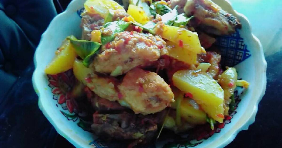 Resep Ayam rica rica mix kentang ala Yulia Kamalasari