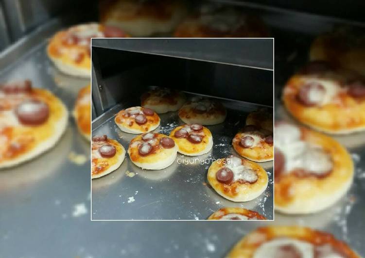 resep lengkap untuk Pizza mini