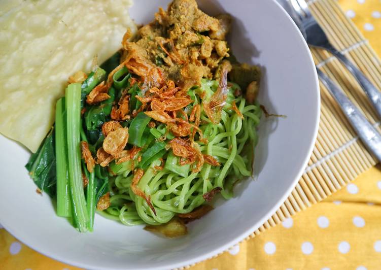 ayam: mie ayam warna warni