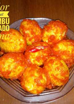 Telur bulat bumbu balado