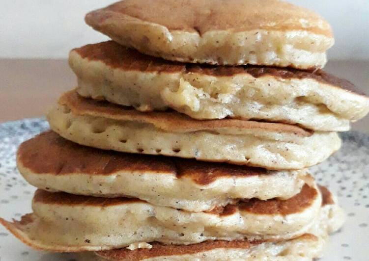 gambar untuk resep Buttermilk banana pancake