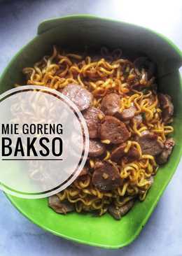 Mie goreng bakso (mie kriting)