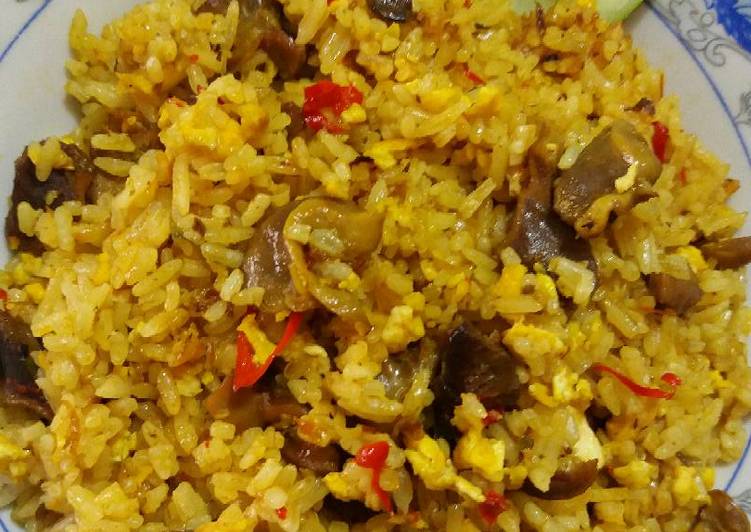  Resep  Nasi  goreng  ampela saus tiram pedas  oleh Rachmi 