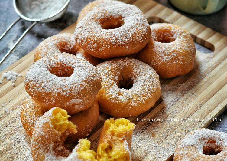 gambar untuk resep makanan Donat Labu Kuning