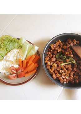 Tumis kecap tahu tempe, Putih telur goreng, & Lalap sayur