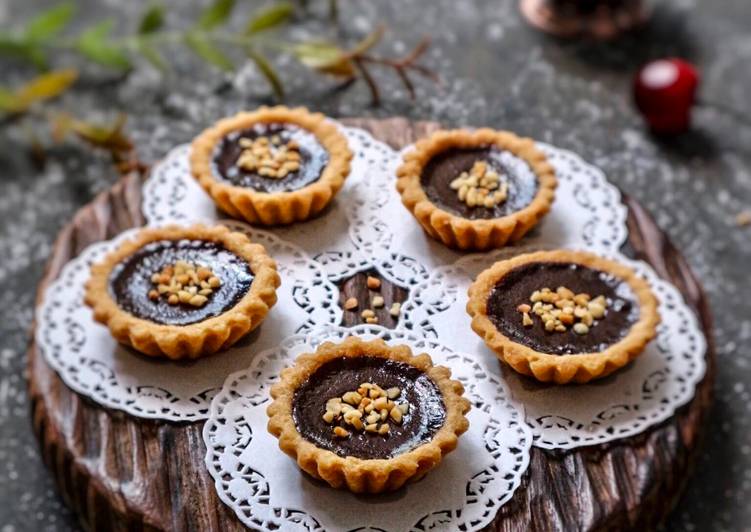 bahan dan cara membuat Pie Coklat Truffle (#pr_anekapie)