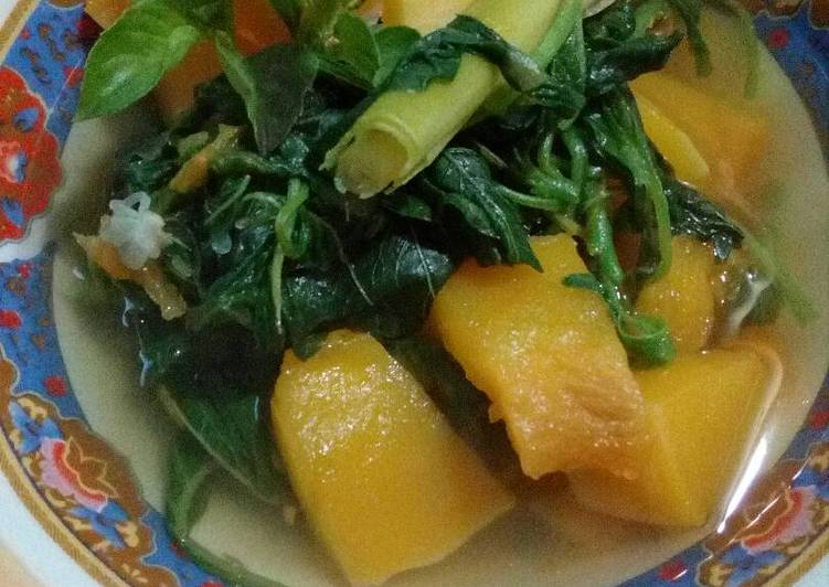 resep lengkap untuk Sayur bening bayam labu kuning