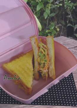 Sandwich Lumer isi sosis paprika kentang