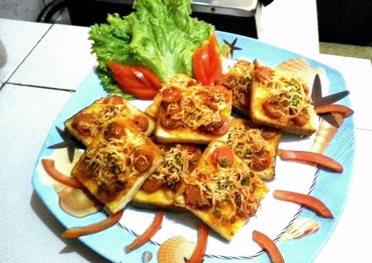 bahan dan cara membuat Pizza mini roti tawar