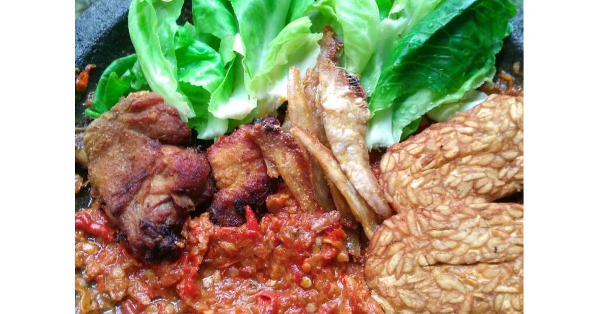Resep Sambel Ayam Penyet oleh Fahdini Sofyan - Cookpad