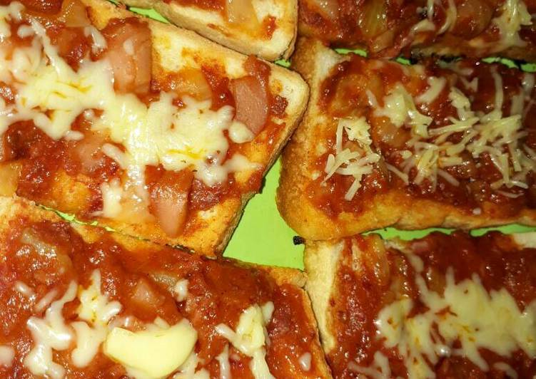 cara membuat Roti bakar pizza