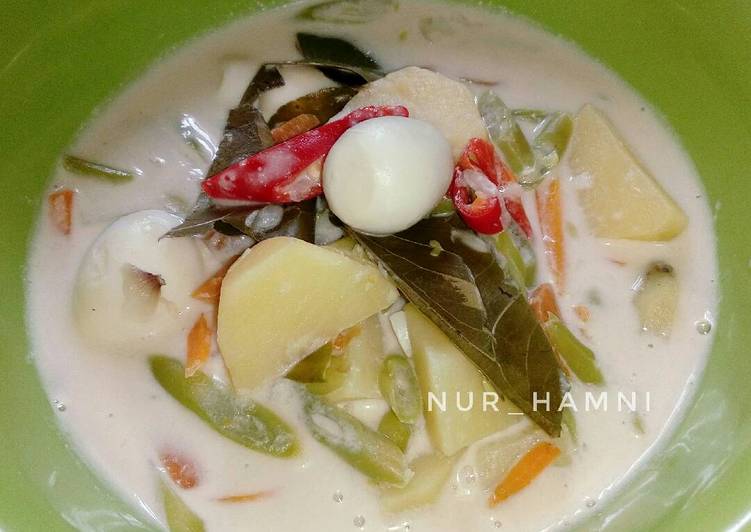 cara membuat Gulai putih buncis,wortel, kentang dan telur puyuh