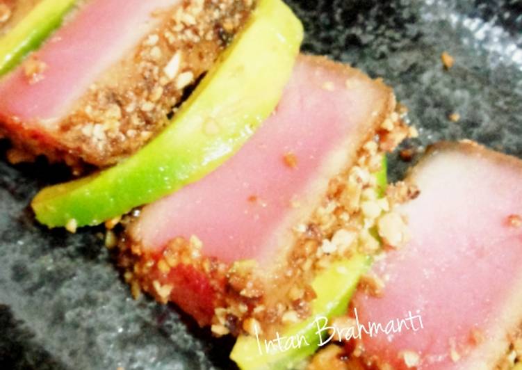 gambar untuk resep makanan Tuna Tataki Lapis Kacang Madu/Honey Peanut Crusted Tuna Tataki