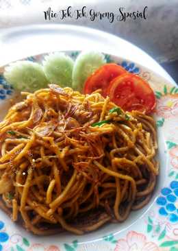 Mie Tek Tek Goreng Spesial ala Abang-abang