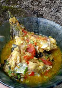 Ikan patin bumbu kuning pedas