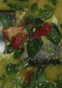 Gulai ikan patin daun kemangi