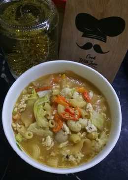 Seblak makaroni krupuk pedes mantap