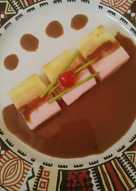 Strawberry cake puding with chocolate sauce