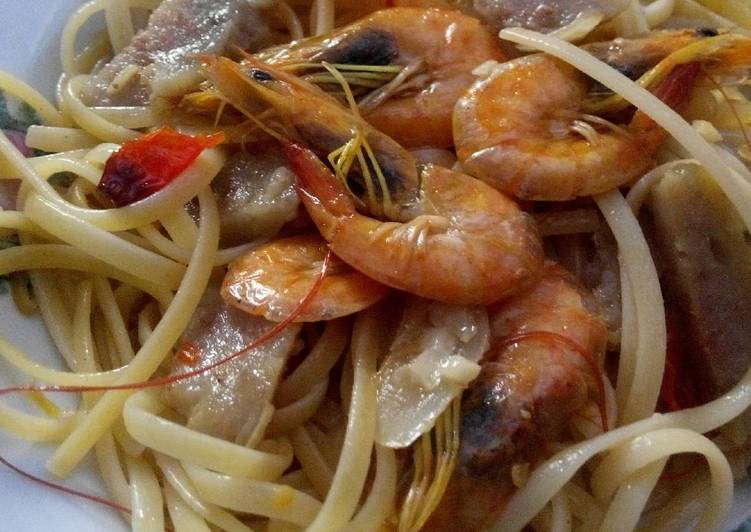 bahan dan cara membuat Spaghetti oglio olio sederhana