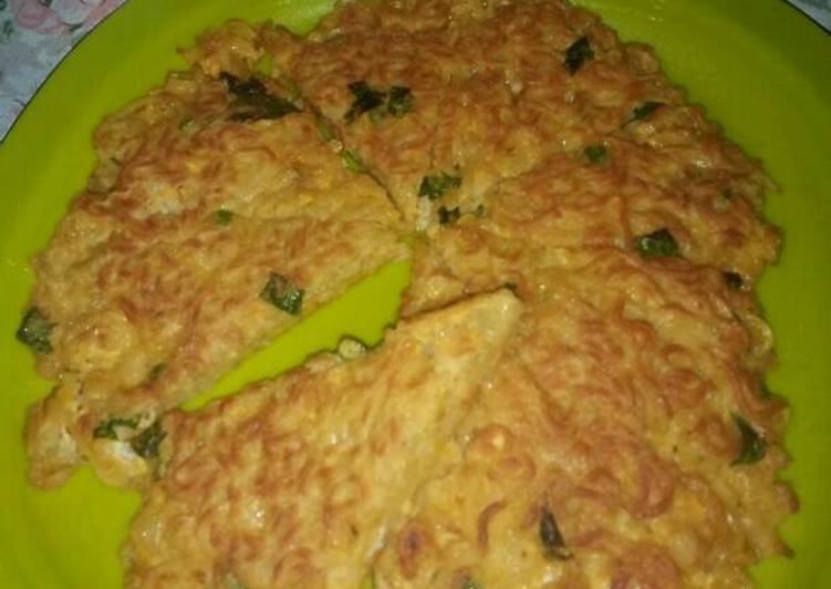 resep masakan Omelet mi maggi