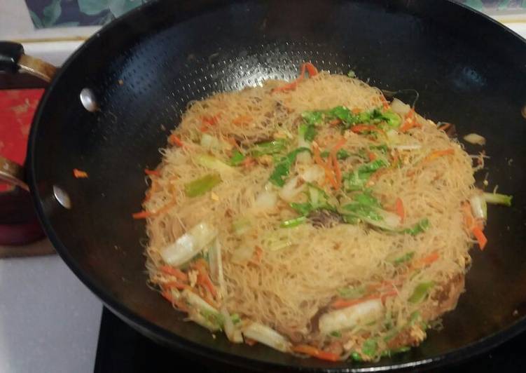 Bihun goreng..